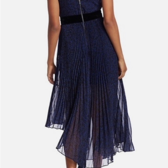 NWT Alice + Olivia lace midi dress pleated & asymmetrical size 8 - Picture 4 of 11